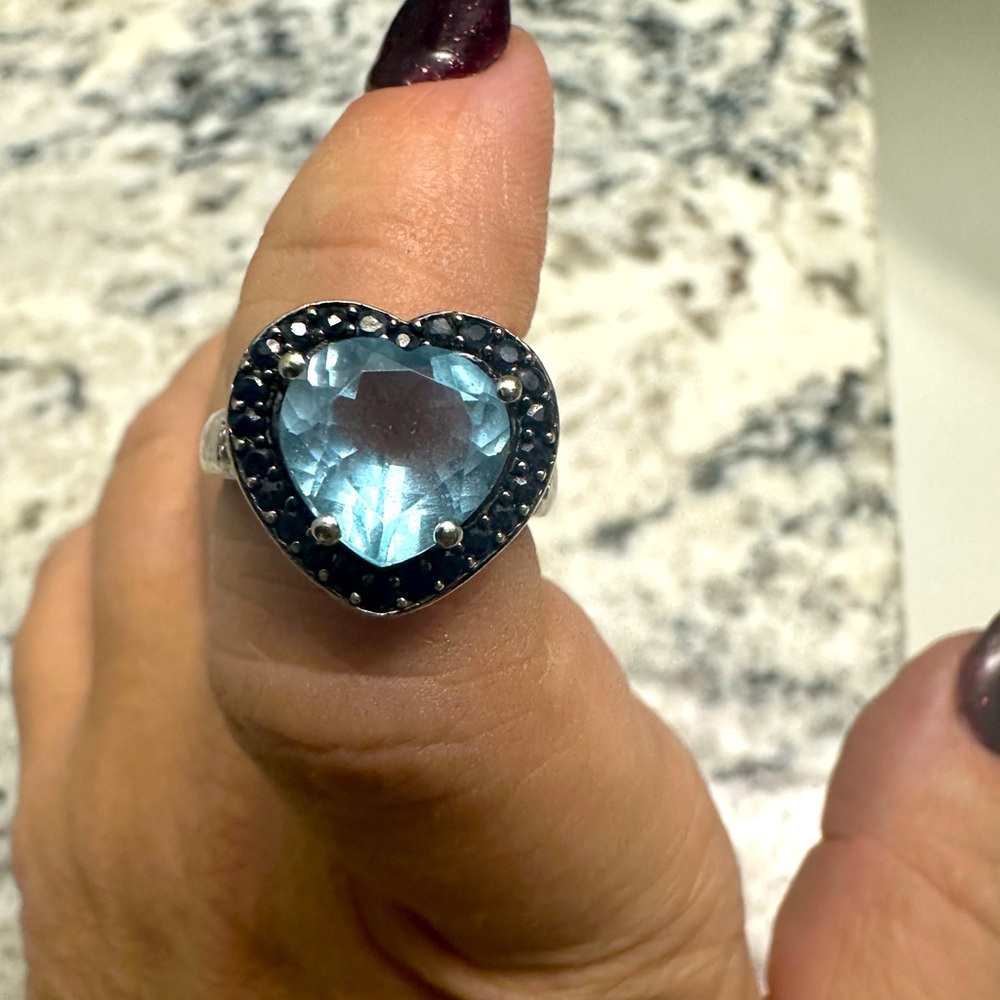 10K white gold Heart shaped ring.